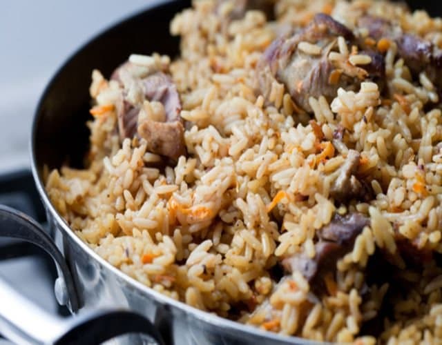 Arroz salteado con ternera